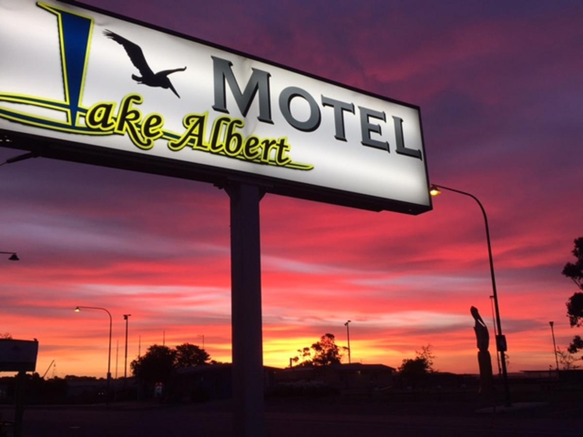 Lake Albert Motel Meningie Extérieur photo